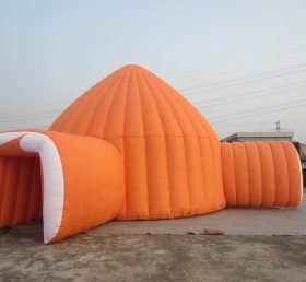 Tent1-39 オレンジ色の空気入りテント
