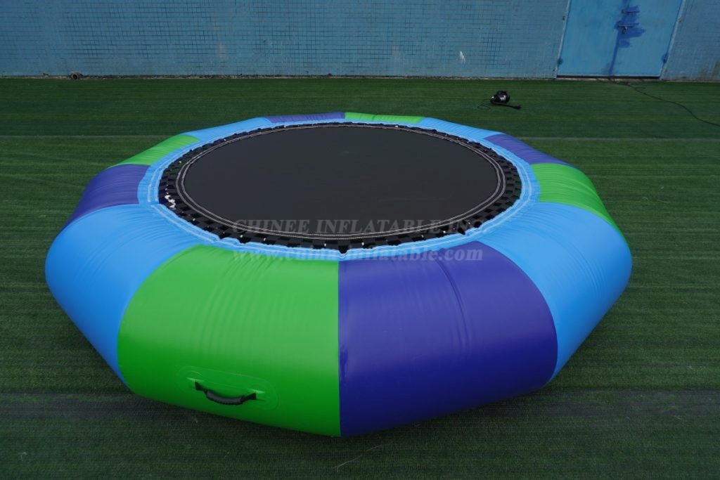 T10-140 Inflatable Water Trampoline