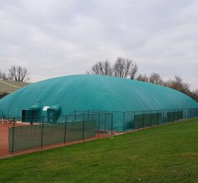 Tent3-010 Sutton Sports Villageの4つのテニスコートに設置された68.8M X 35.5M二重皮ドーム