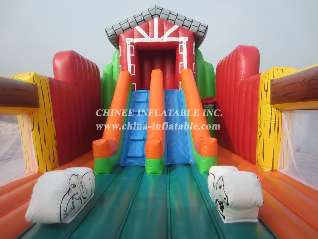 T8-2500 Farm And House Themed Giant Inflatable Slide